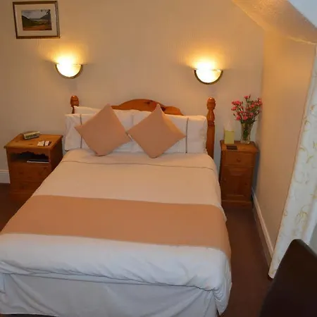 Oda ve Kahvaltı Dunsford 4*